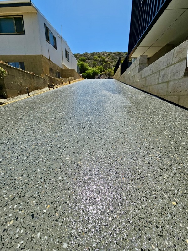 Finished exposed aggregate driveway
